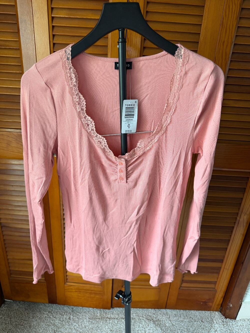 NWT TORRID Rosette Cotton Rib Scoop Neck Henley Top Shirt Plus sz 00 M/L Sz 10